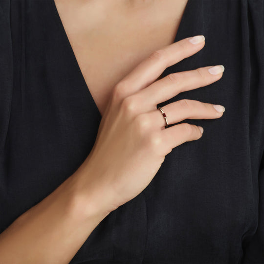 14k Geelgouden Ring met Granaat – Geboortesteen Januari 2,5mm