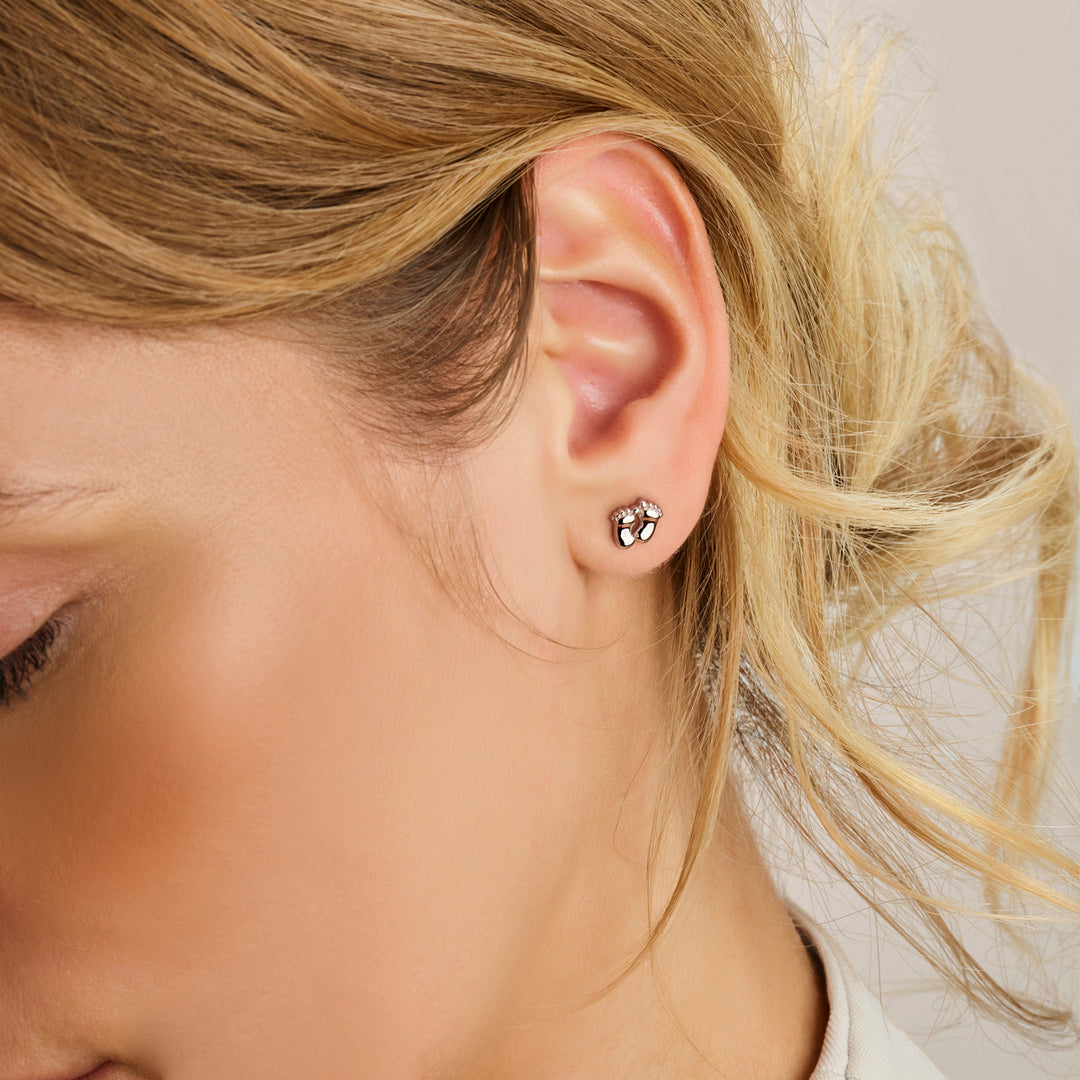 Zilveren Oorknoppen in de Vorm van Baby Voetjes – 8mm Hoog
